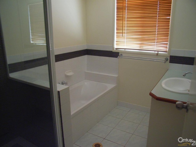 3 Brewer Street, Bundaberg North QLD 4670