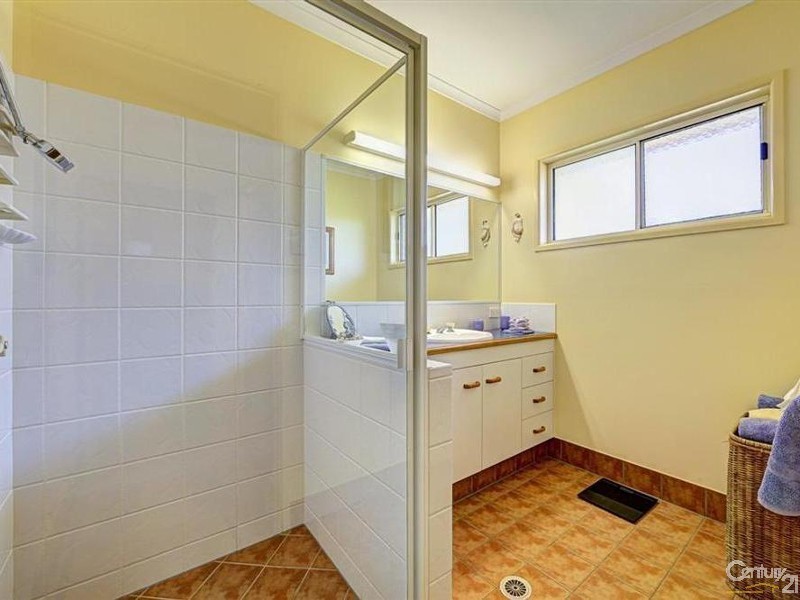 4 Wessels Road, Bargara QLD 4670