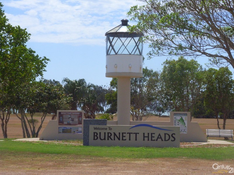 16 Duffy Street, Burnett Heads QLD 4670