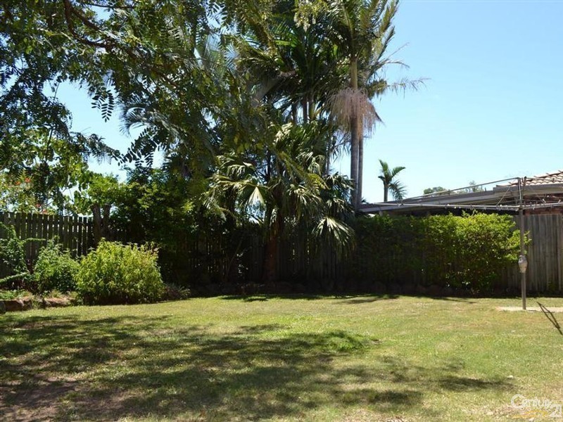 17 Sinclair Street, Avenell Heights QLD 4670