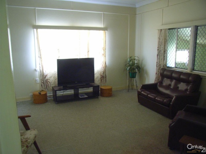 27 Edwards Street, Norville QLD 4670