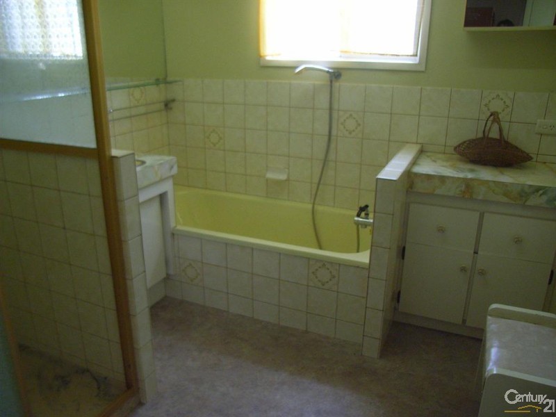 27 Edwards Street, Norville QLD 4670