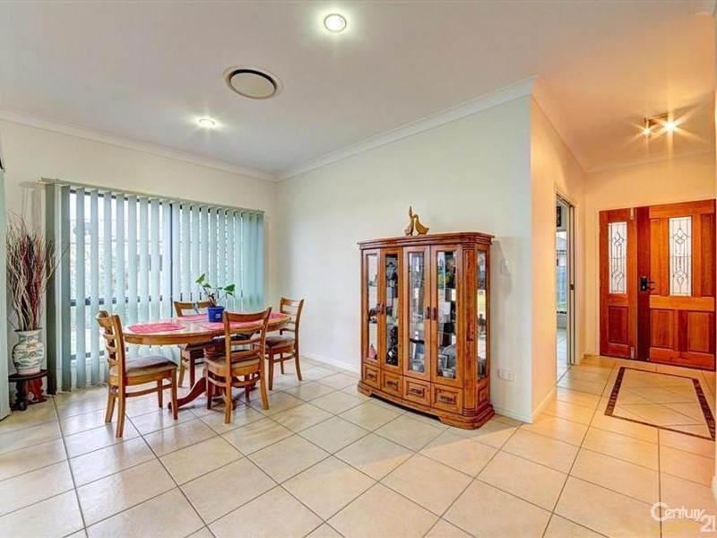 6 Charlotte Court, Kalkie QLD 4670