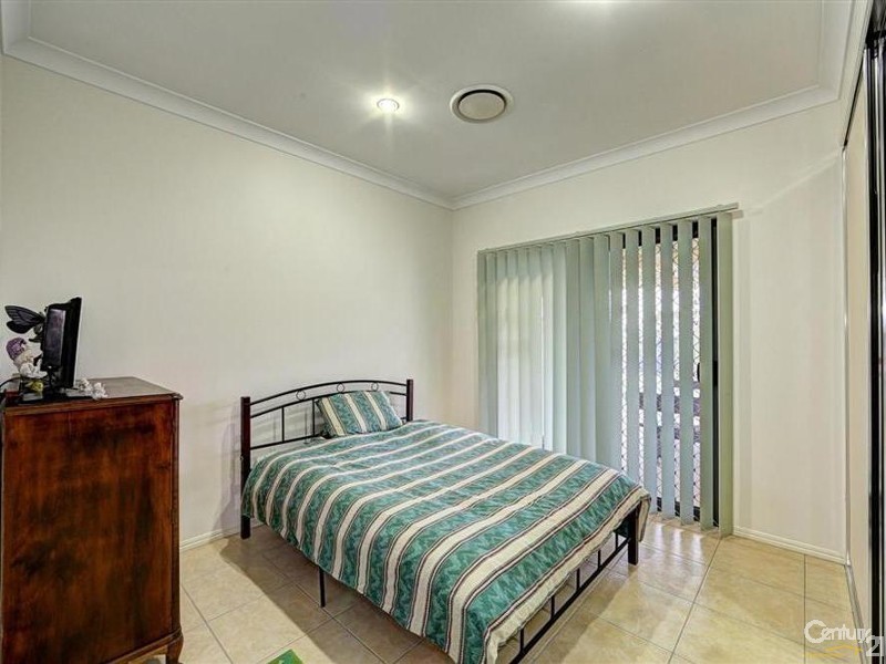 6 Charlotte Court, Kalkie QLD 4670