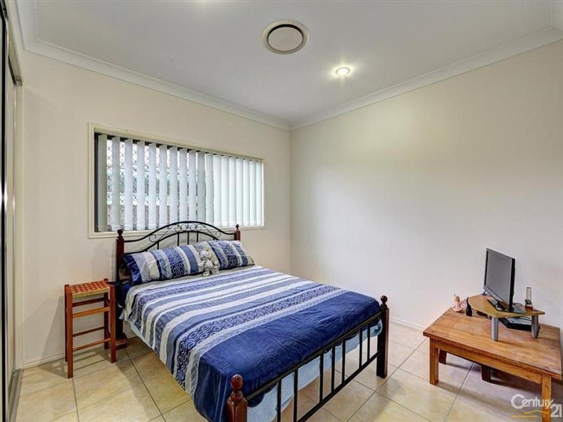 6 Charlotte Court, Kalkie QLD 4670