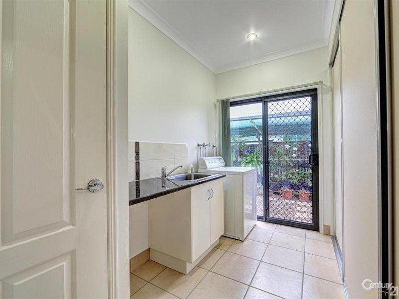 6 Charlotte Court, Kalkie QLD 4670