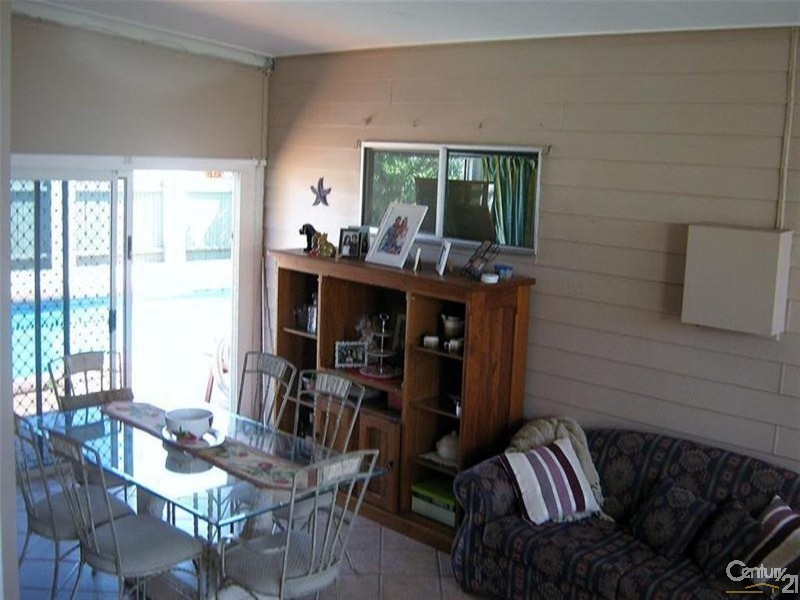 171 Targo Street, Walkervale QLD 4670