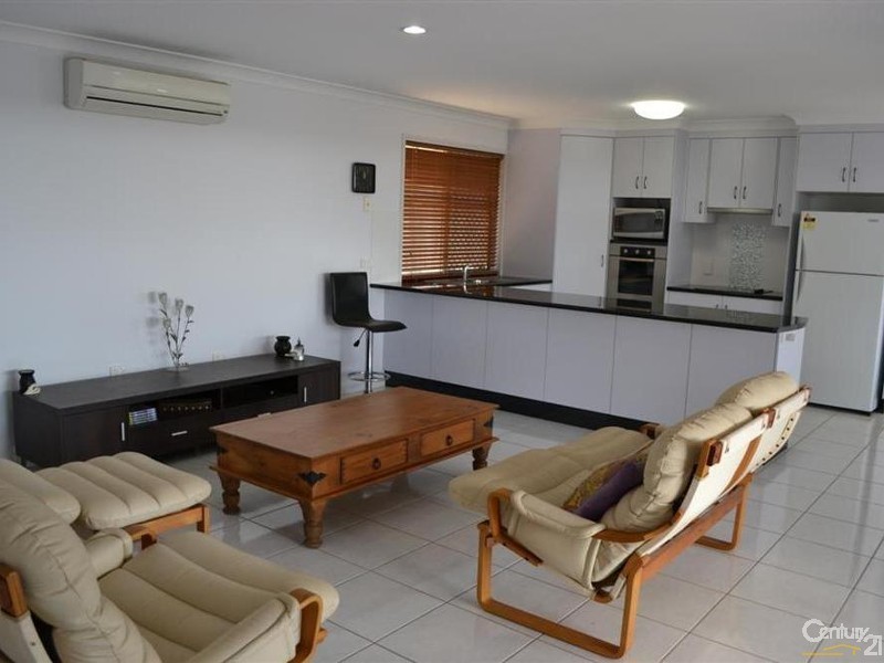 5 Green Avenue, Branyan QLD 4670