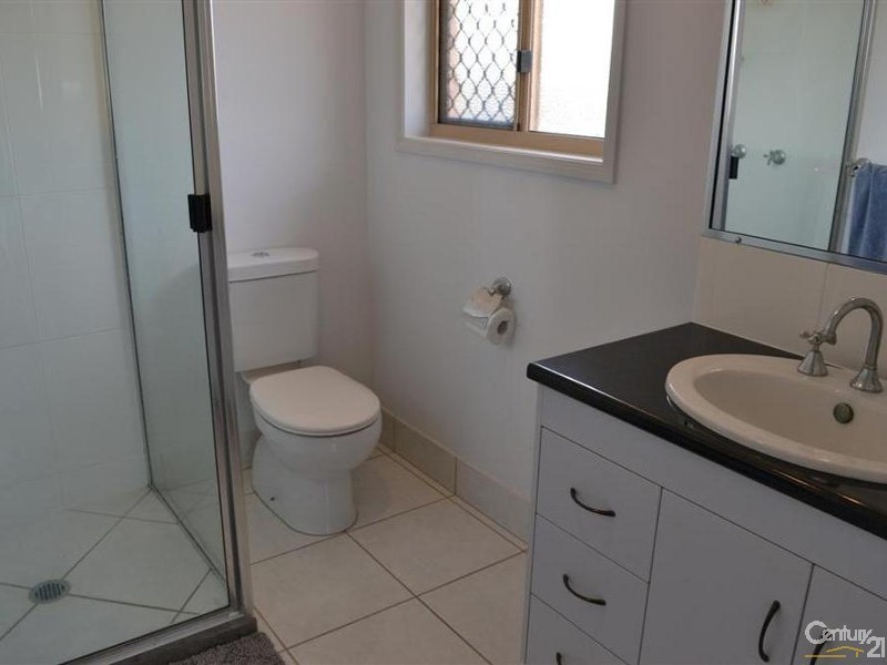 5 Green Avenue, Branyan QLD 4670
