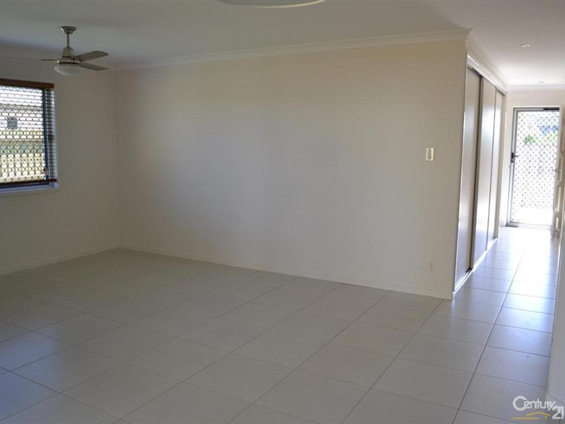 2/28 Curtis Street, Bundaberg South QLD 4670