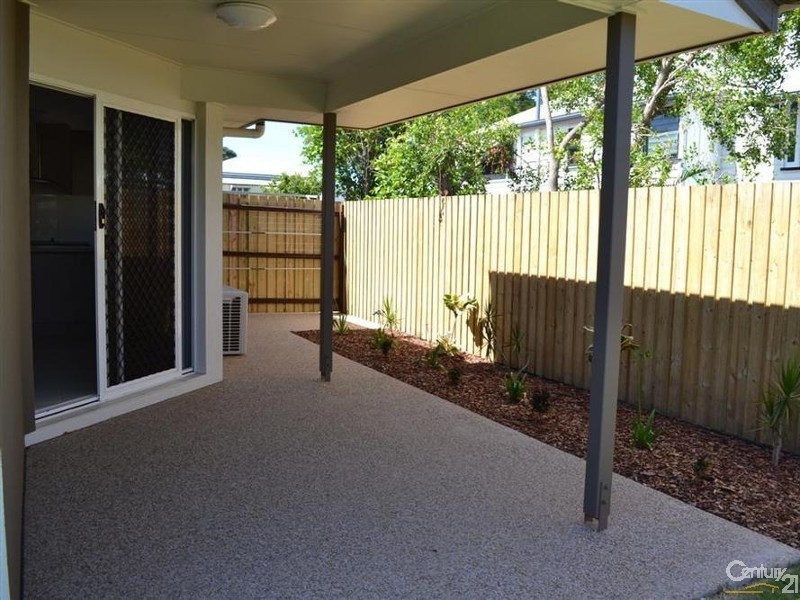 2/28 Curtis Street, Bundaberg South QLD 4670