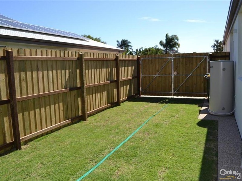 2/28 Curtis Street, Bundaberg South QLD 4670