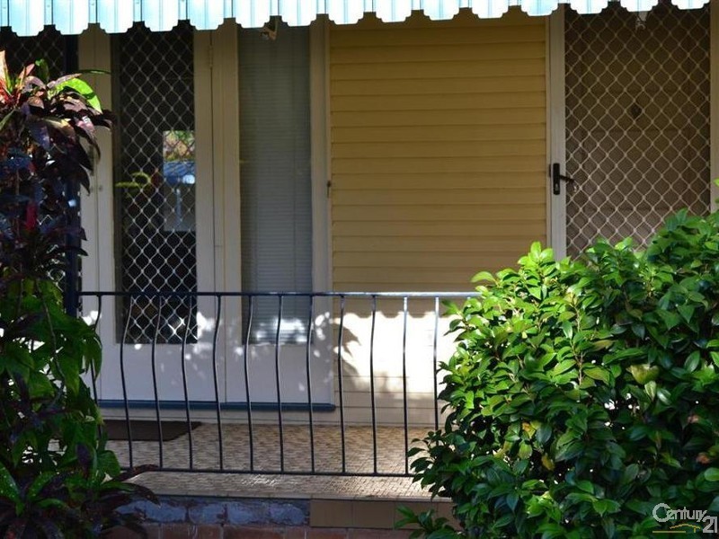 6 Hussey Street, Avenell Heights QLD 4670