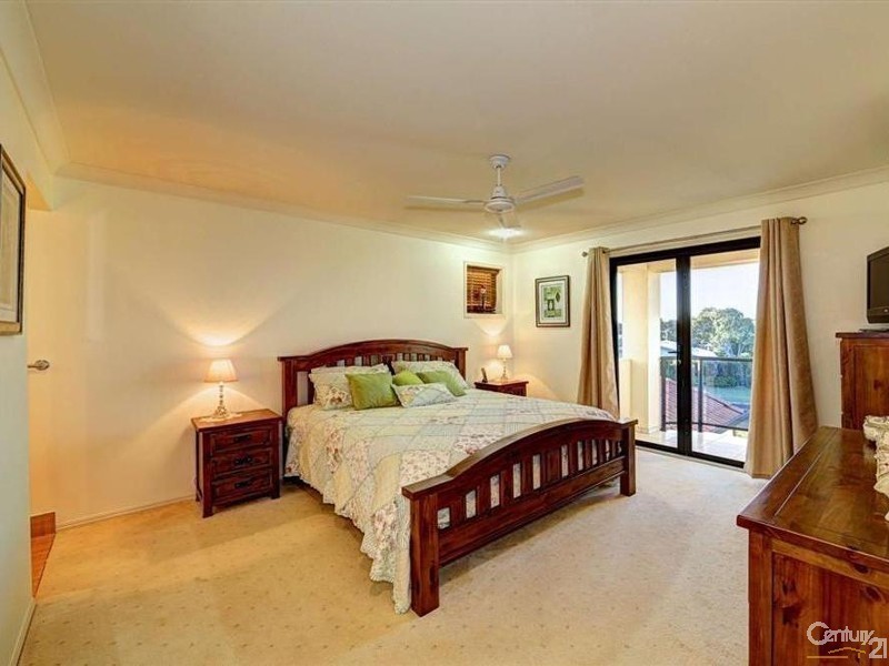 10 Janet Court, Coral Cove QLD 4670