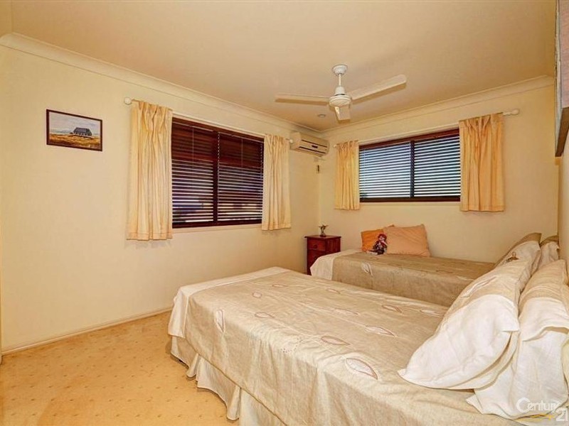 10 Janet Court, Coral Cove QLD 4670