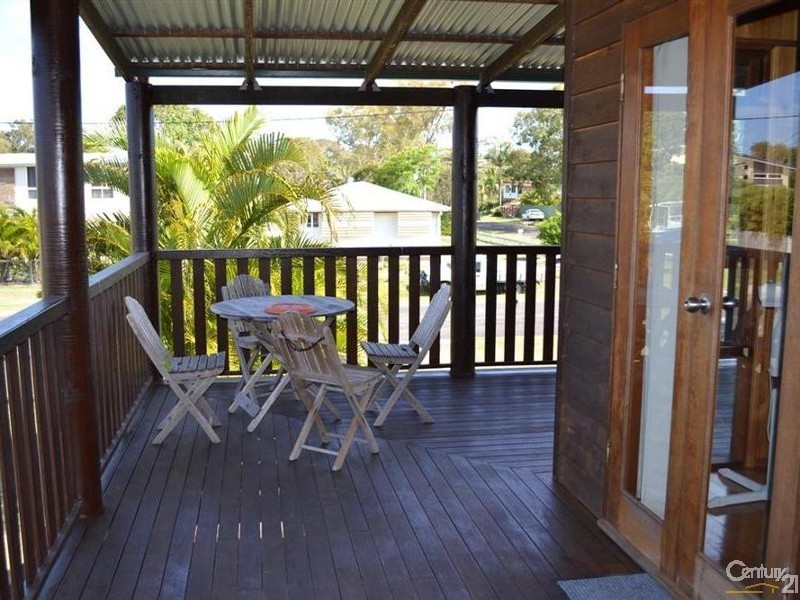409 Riverview Road, Elliott Heads QLD 4670
