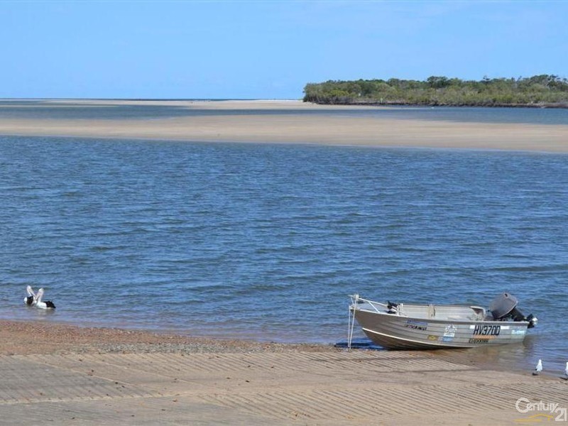 409 Riverview Road, Elliott Heads QLD 4670