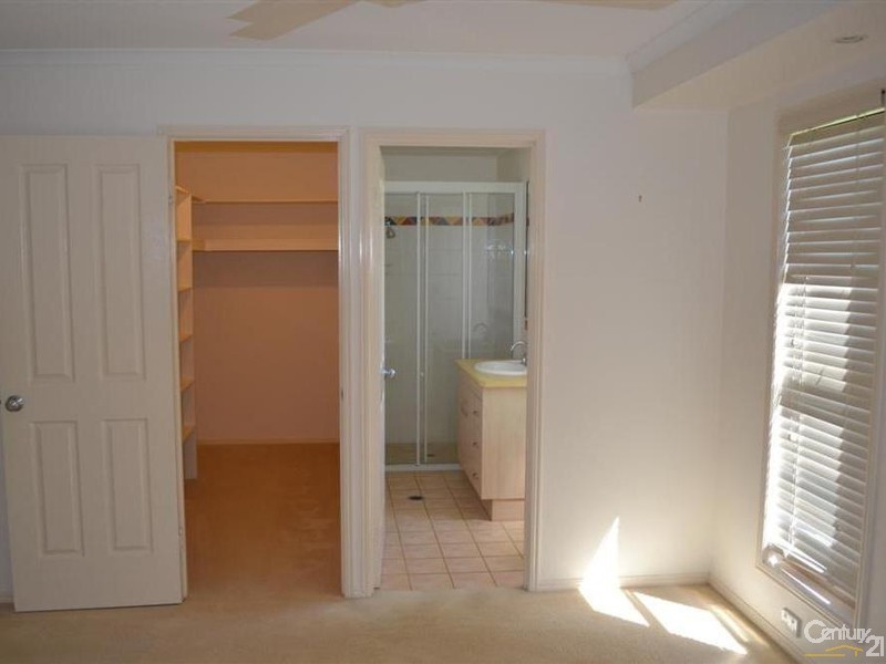 2 Rodgers Street, Avoca QLD 4670