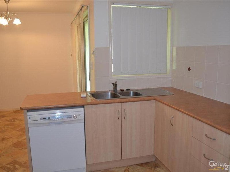 2 Rodgers Street, Avoca QLD 4670