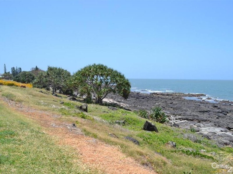 47 Ocean Street, Burnett Heads QLD 4670