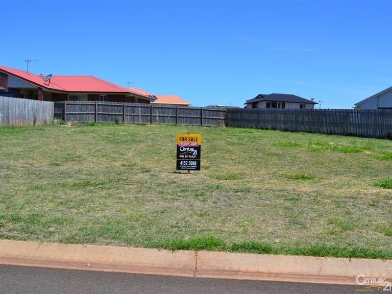 11 Toppers Drive, Coral Cove QLD 4670