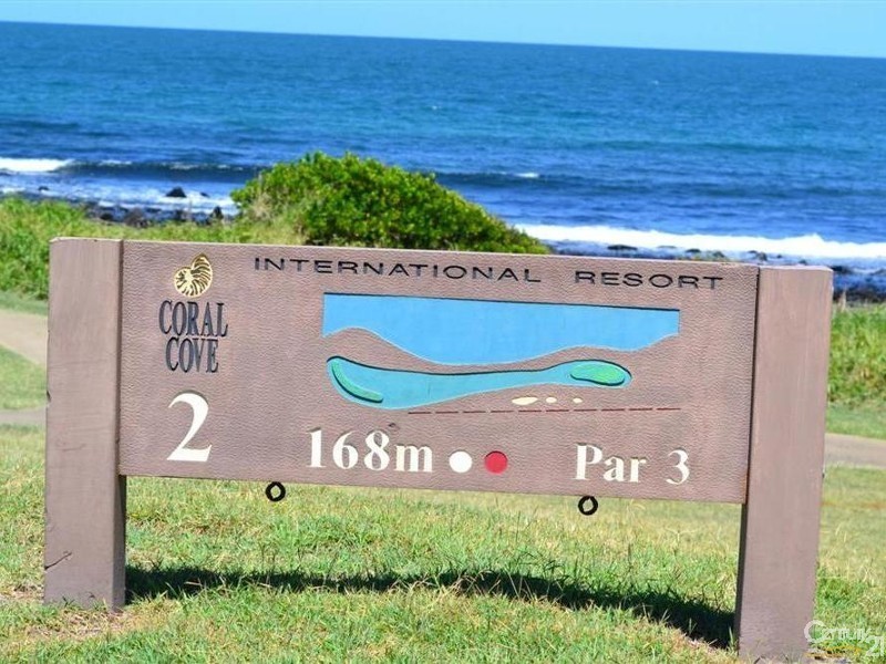 11 Toppers Drive, Coral Cove QLD 4670