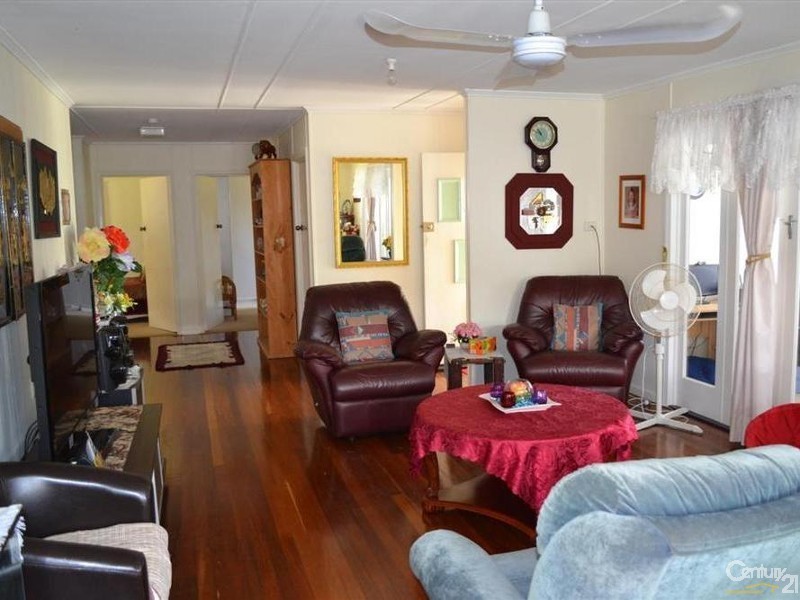 35 Baker Street, Kepnock QLD 4670