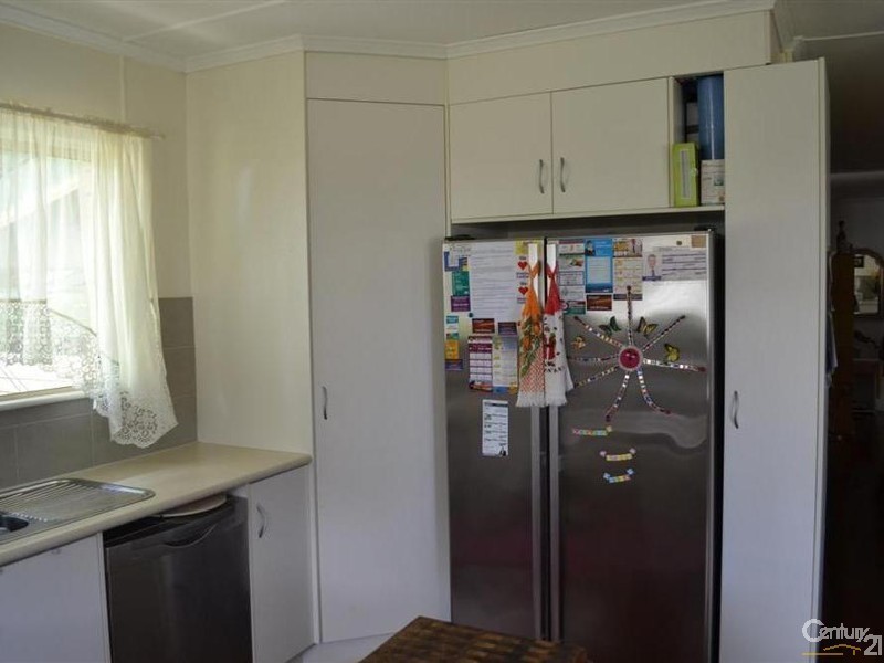 35 Baker Street, Kepnock QLD 4670