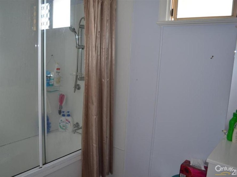35 Baker Street, Kepnock QLD 4670