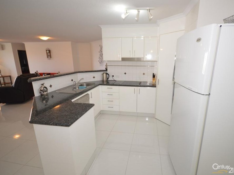 8/2 Baxter Street, Bargara QLD 4670
