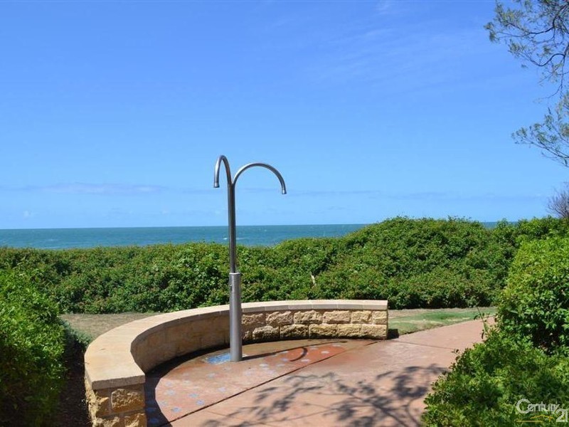 8/2 Baxter Street, Bargara QLD 4670