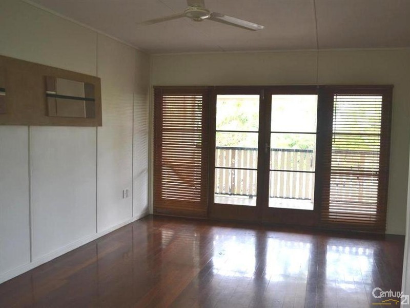 14 Maynard Street, Avenell Heights QLD 4670