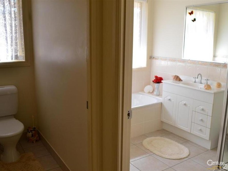 10 Marine Terrace, Burnett Heads QLD 4670