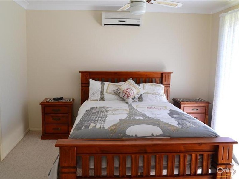 10 Marine Terrace, Burnett Heads QLD 4670