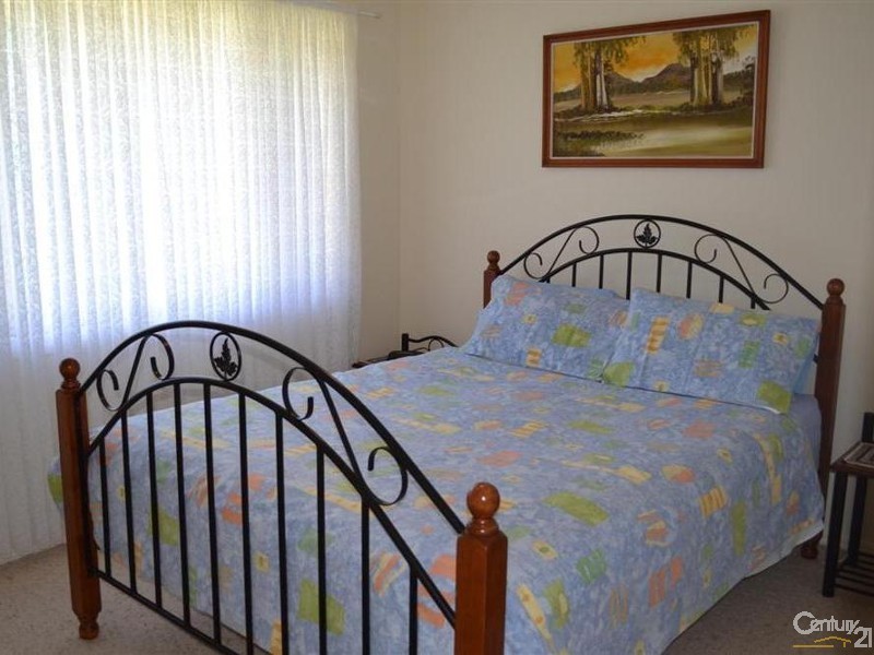 10 Marine Terrace, Burnett Heads QLD 4670