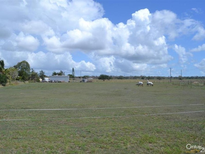 3 Mark Road, Branyan QLD 4670