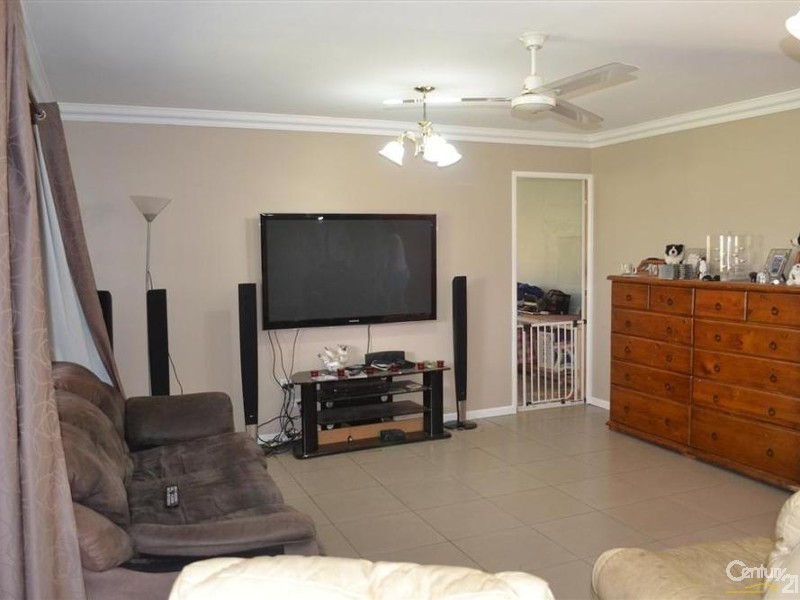 3 Bush Road, Branyan QLD 4670