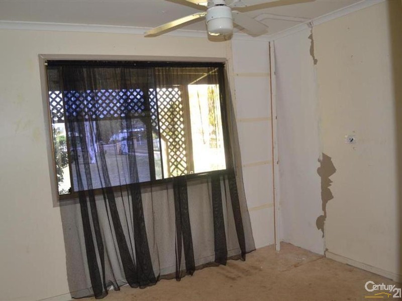 3 Bush Road, Branyan QLD 4670