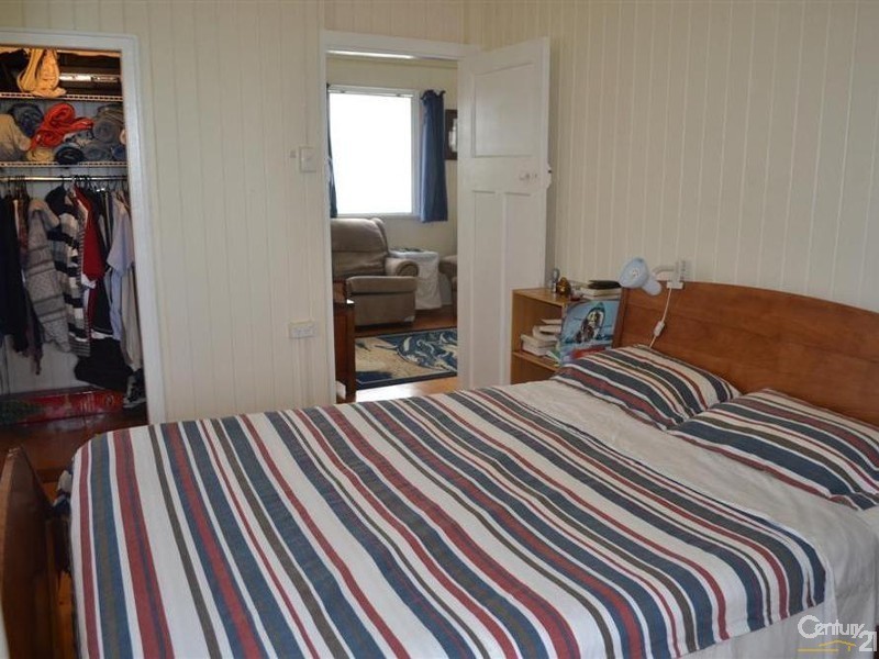 8 Kensington Street, Norville QLD 4670