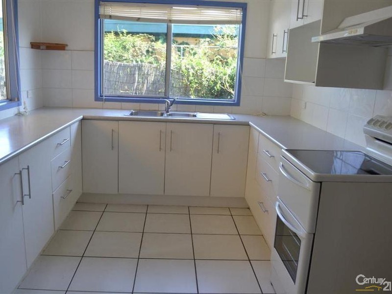 6 Kingsford Street, Kalkie QLD 4670