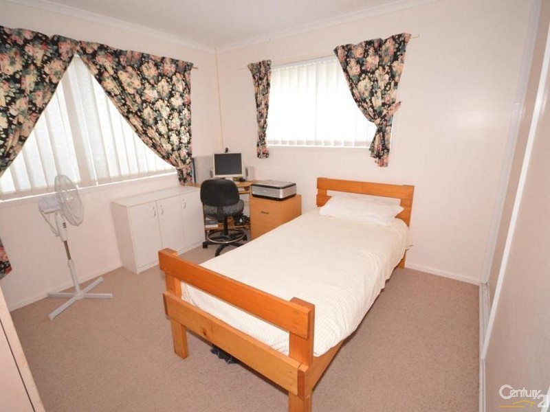 1 Avenell Street, Avenell Heights QLD 4670