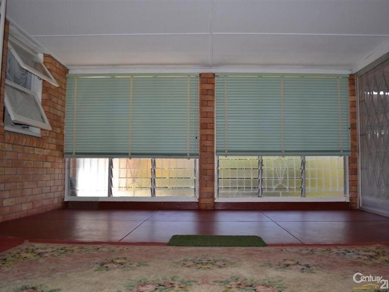 9 Dix Street, Kepnock QLD 4670