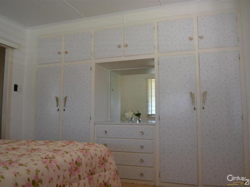 9 Dix Street, Kepnock QLD 4670