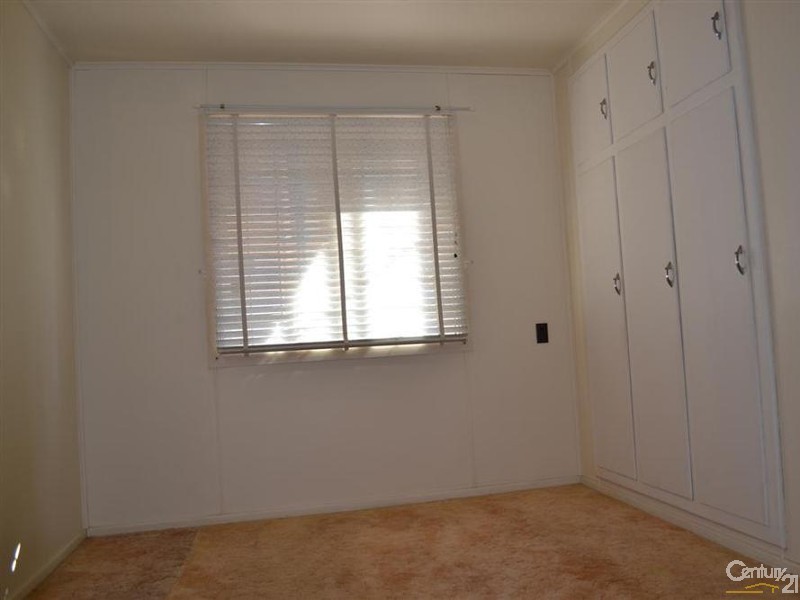 9 Dix Street, Kepnock QLD 4670