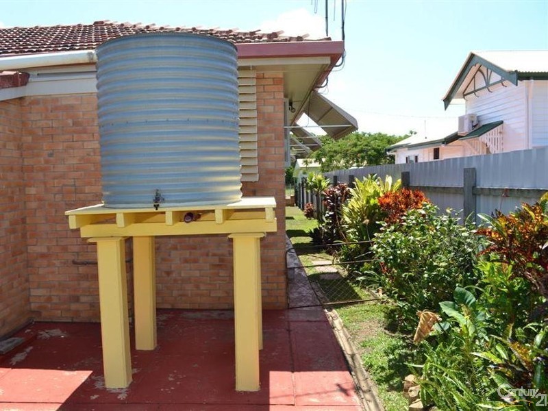 9 Dix Street, Kepnock QLD 4670