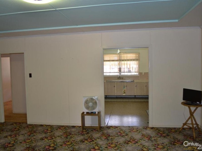 9 Dix Street, Kepnock QLD 4670