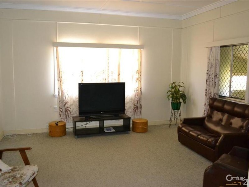 27 Edwards Street, Norville QLD 4670