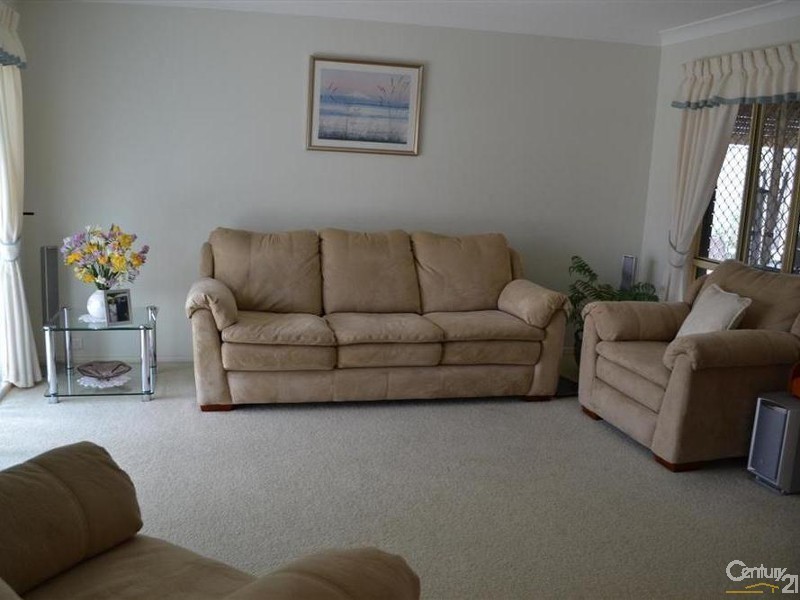 3 Southern Cross Drive, Avoca QLD 4670