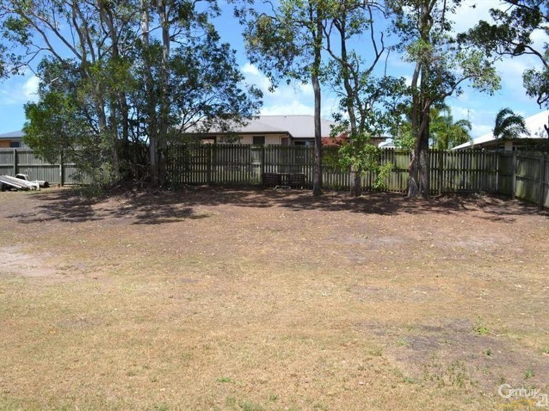 7 Finbay Avenue, Avoca QLD 4670