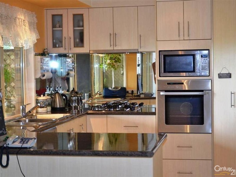 3 Rehbein Avenue, Qunaba QLD 4670